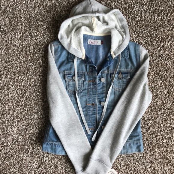 XS Cropped Jean Jacket - Picture 1 of 4